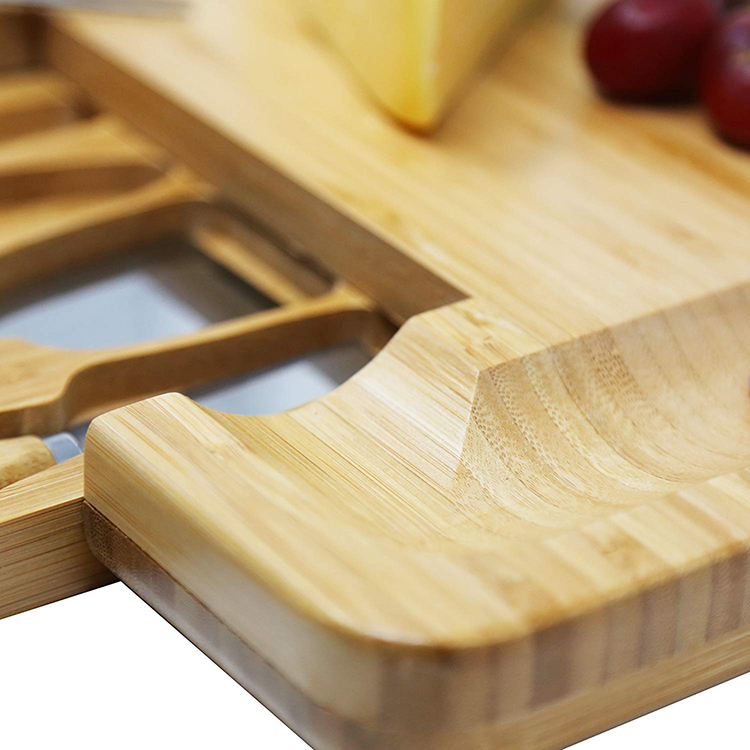 BAMBOO CHEESE SLICER BOARD