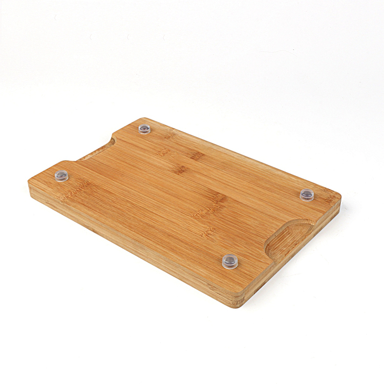 BAMBOO CUTTING BOARD