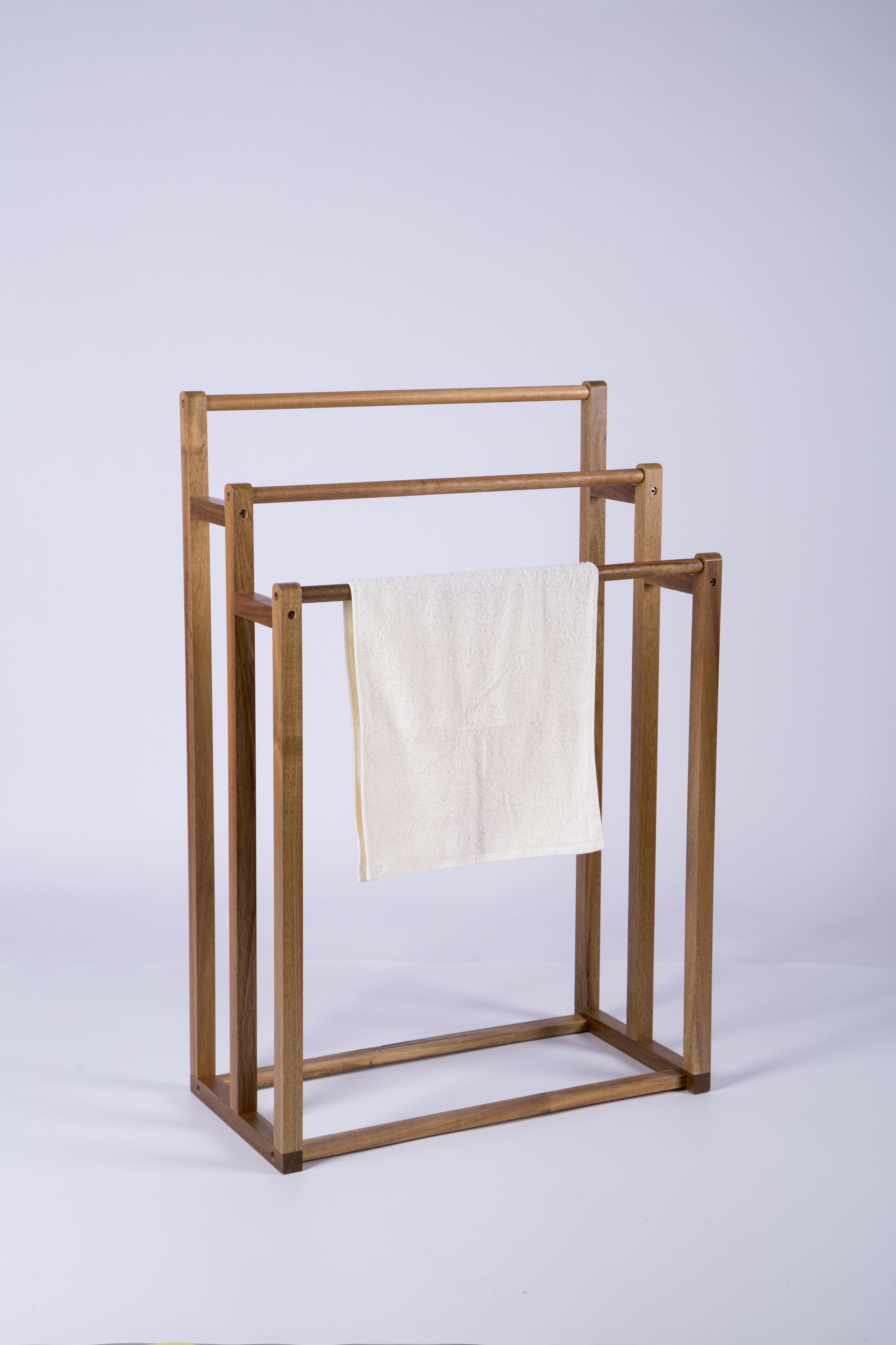 WOOD TOWEL RACK