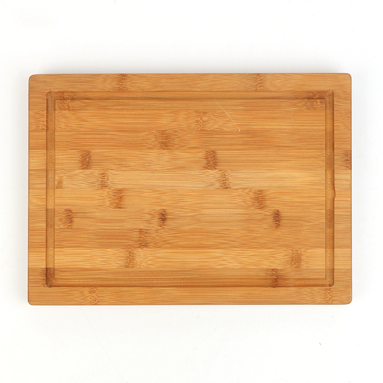 BAMBOO CUTTING BOARD