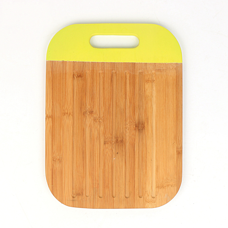 BAMBOO CUTTING BOARD