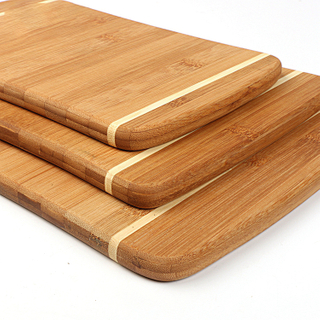 BAMBOO CUTTING BOARD