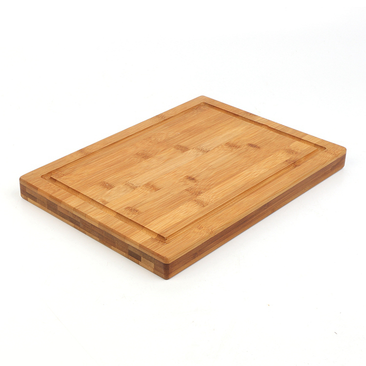 BAMBOO CUTTING BOARD
