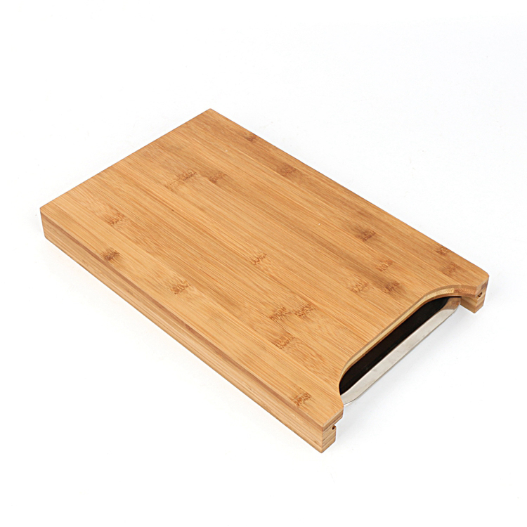 BAMBOO CUTTING BOARD WITH SS TRAY