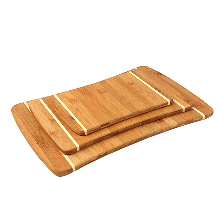 BAMBOO CUTTING BOARD