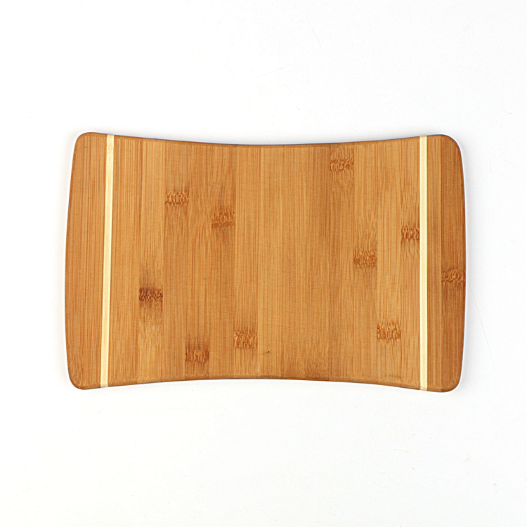 BAMBOO CUTTING BOARD