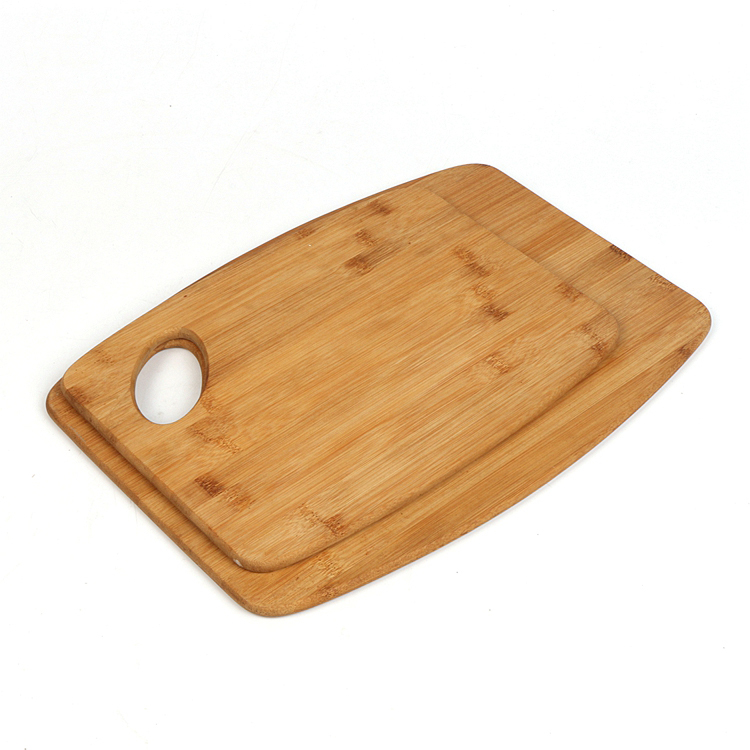 BAMBOO CUTTING BOARD